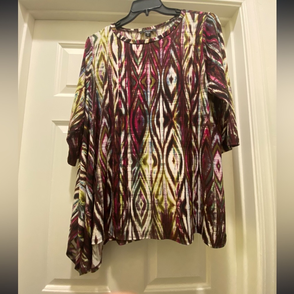 Karen Kane asymmetrical top in purple and green tones. SZ 2X.